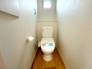 シンプルな機能を搭載したトイレ。家族みんなが使う場所だからこそ清潔にこだわりたいですね。
■多摩市連光寺6　新築一戸建て■